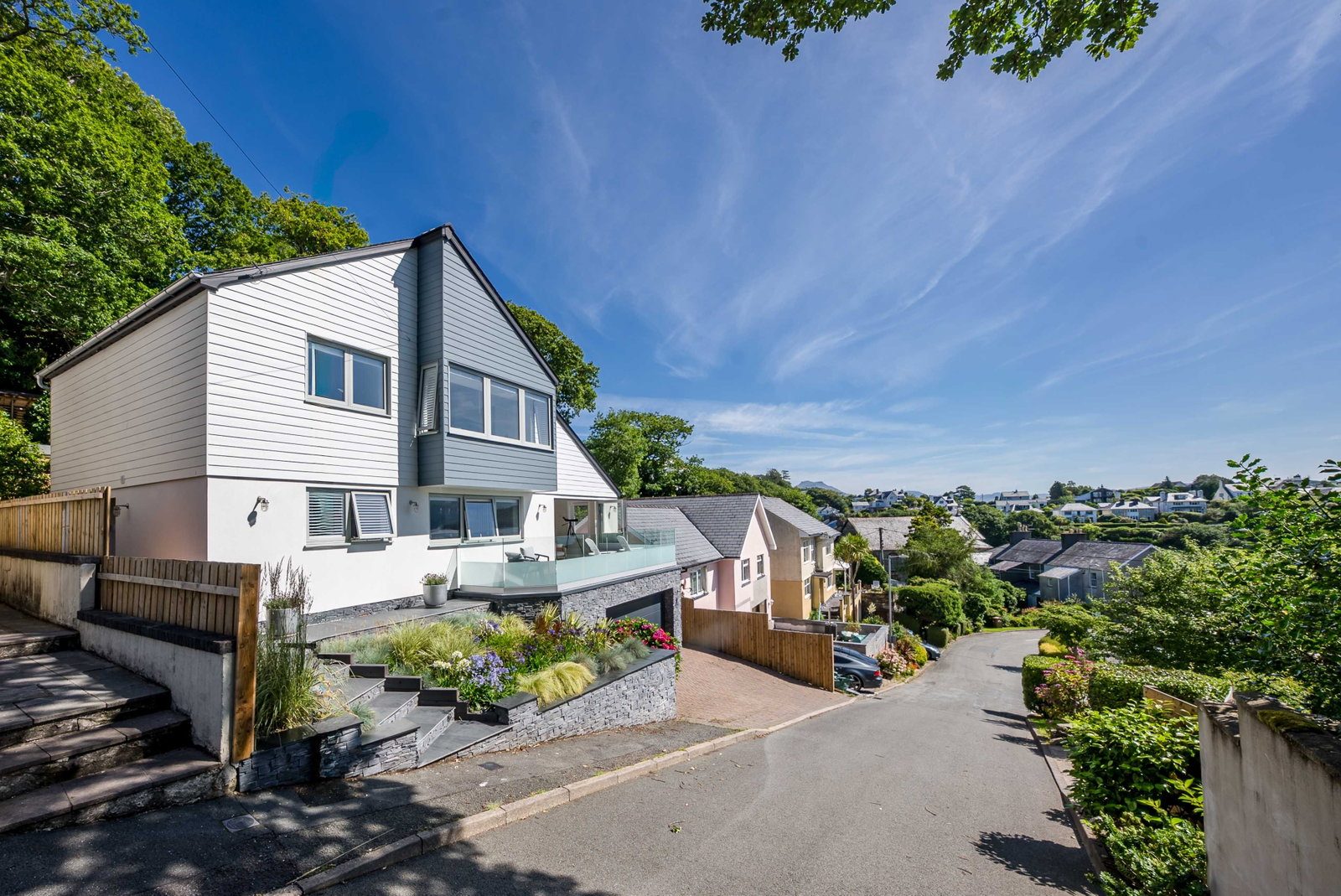 Tideway exterior and terraced garden